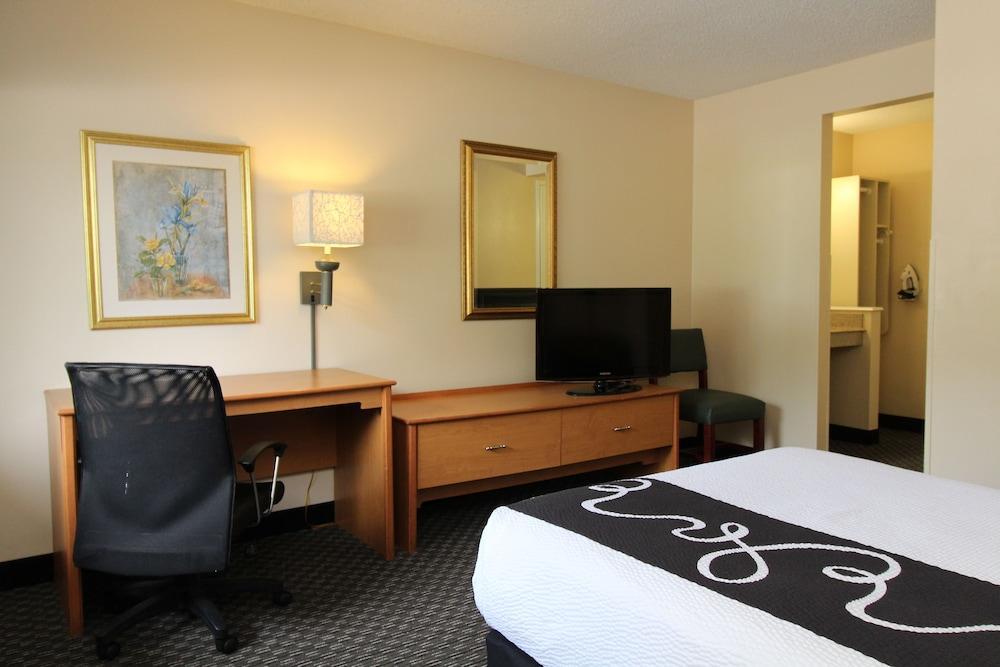 La Quinta By Wyndham Tampa Fairgrounds - Casino Hotell Mango Exteriör bild