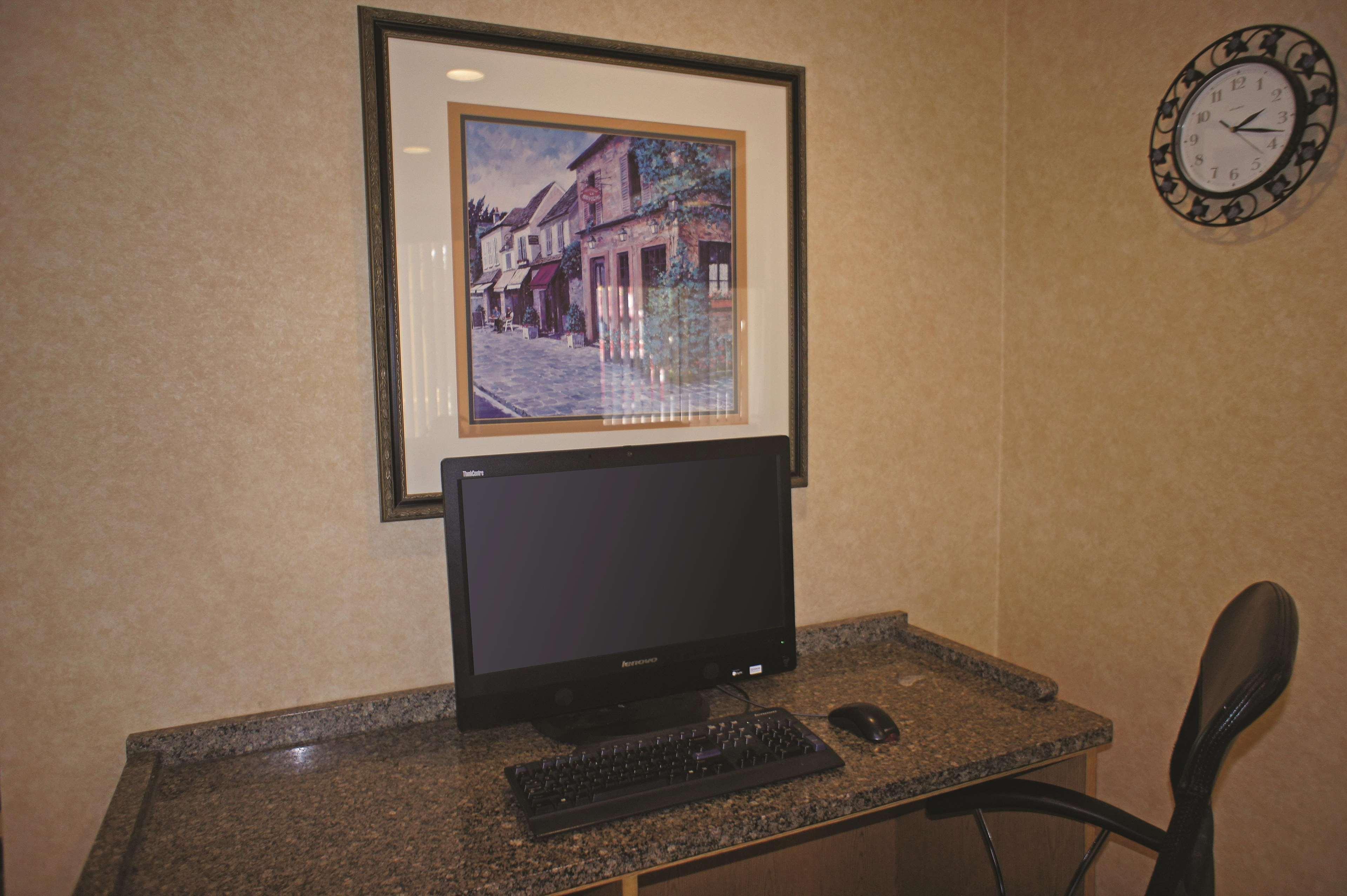 La Quinta By Wyndham Tampa Fairgrounds - Casino Hotell Mango Exteriör bild