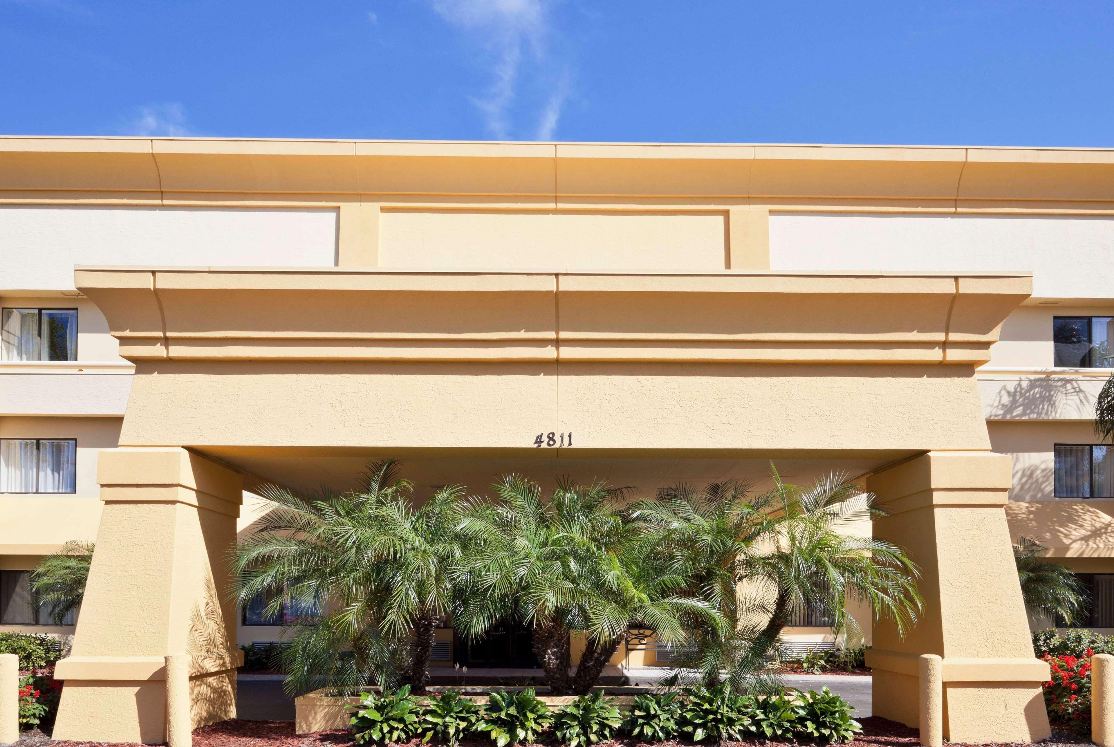 La Quinta By Wyndham Tampa Fairgrounds - Casino Hotell Mango Exteriör bild